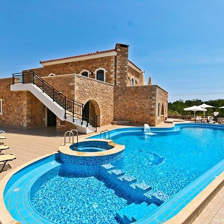 Liberta Villas Вамос Екстериор снимка